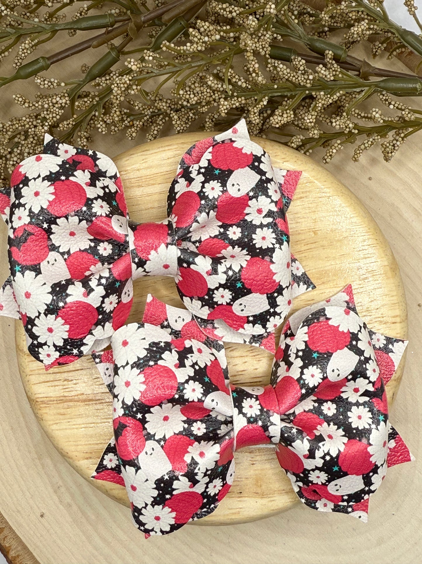Large Poppy Ghost Floral Piggies