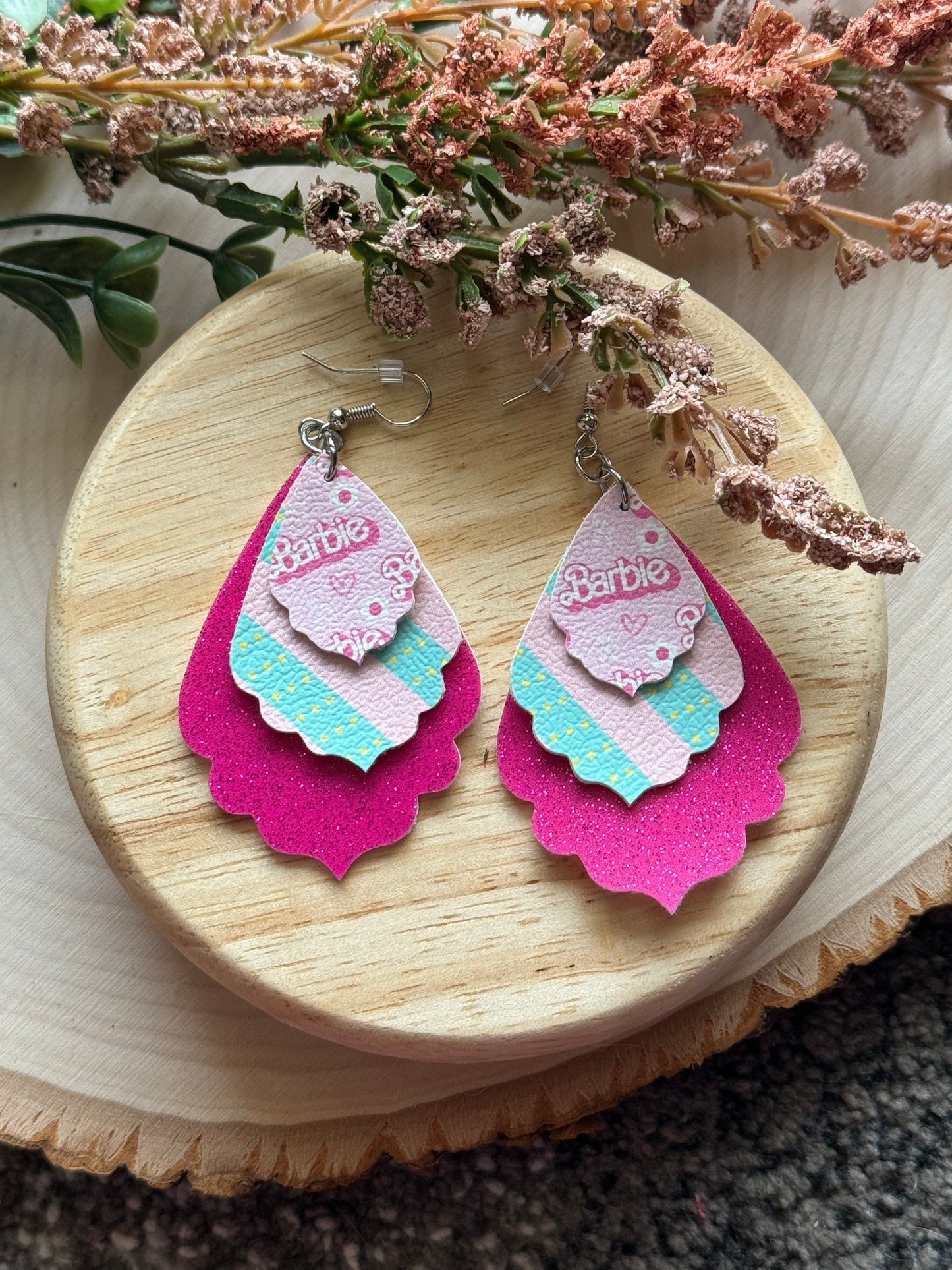 Barb Scalloped Earring