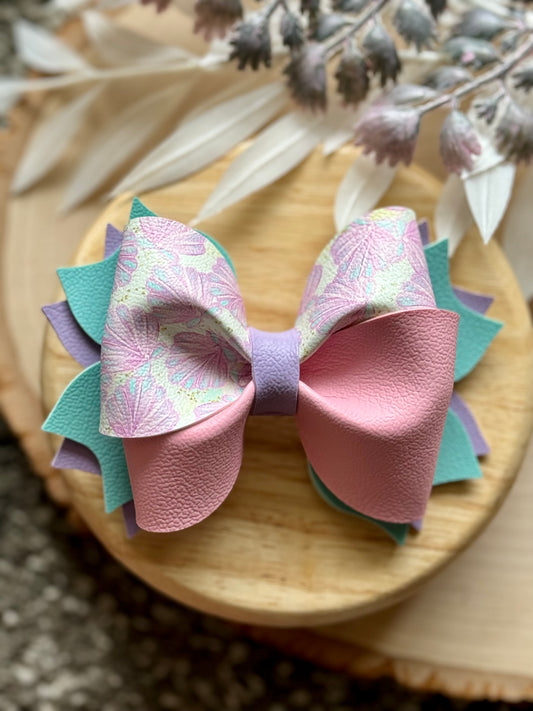 Shell Twisty Twirl Bow