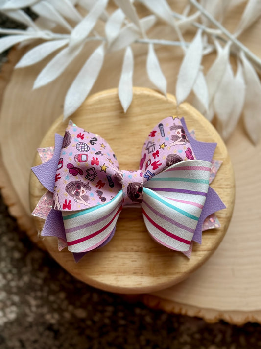 TS Fan Twisty Twirl Bow