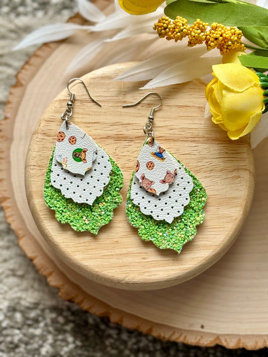 Mouse Cookie Scallop Earrings